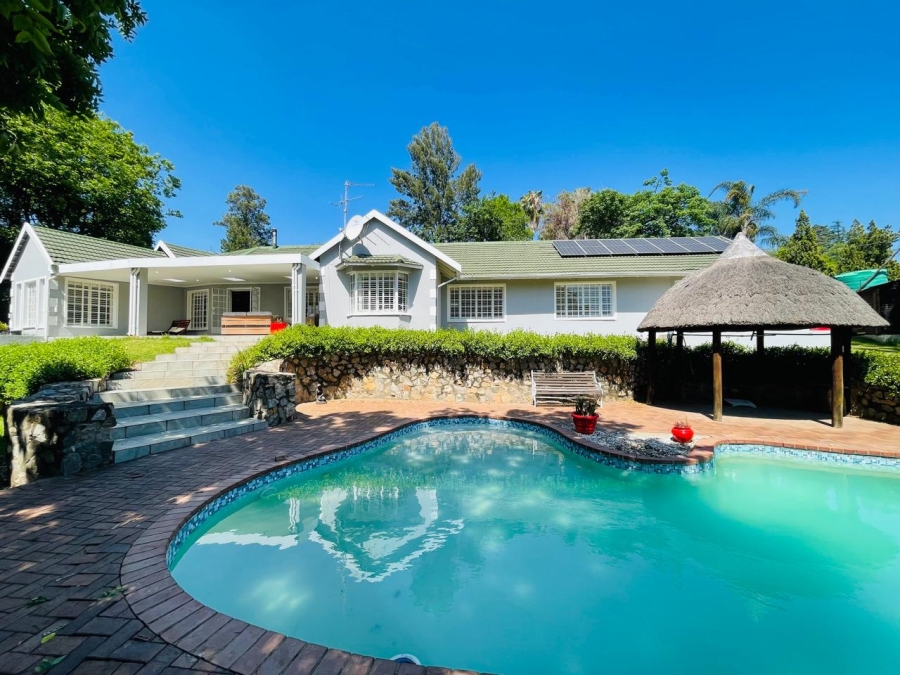 To Let 4 Bedroom Property for Rent in River Club Gauteng