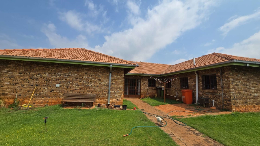 13 Bedroom Property for Sale in Eldorette Gauteng
