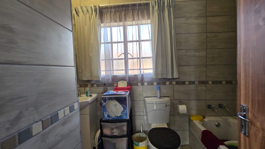 13 Bedroom Property for Sale in Eldorette Gauteng