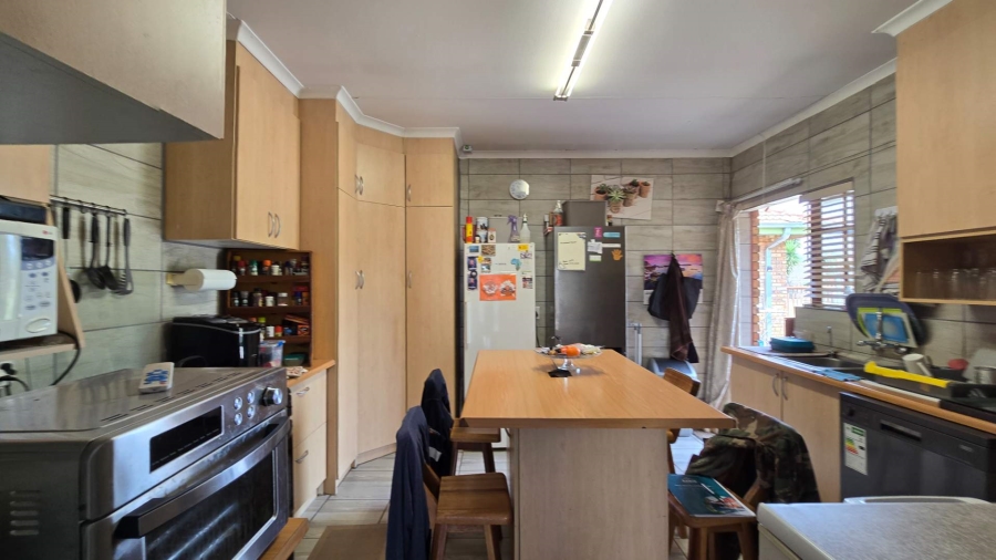 13 Bedroom Property for Sale in Eldorette Gauteng