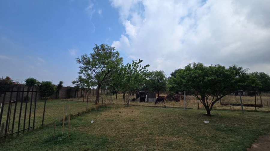 13 Bedroom Property for Sale in Eldorette Gauteng