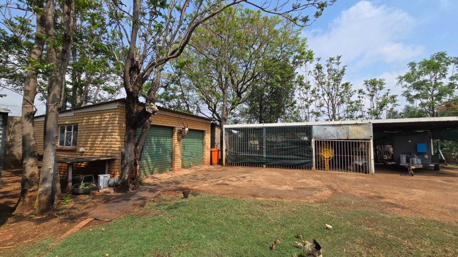 13 Bedroom Property for Sale in Eldorette Gauteng