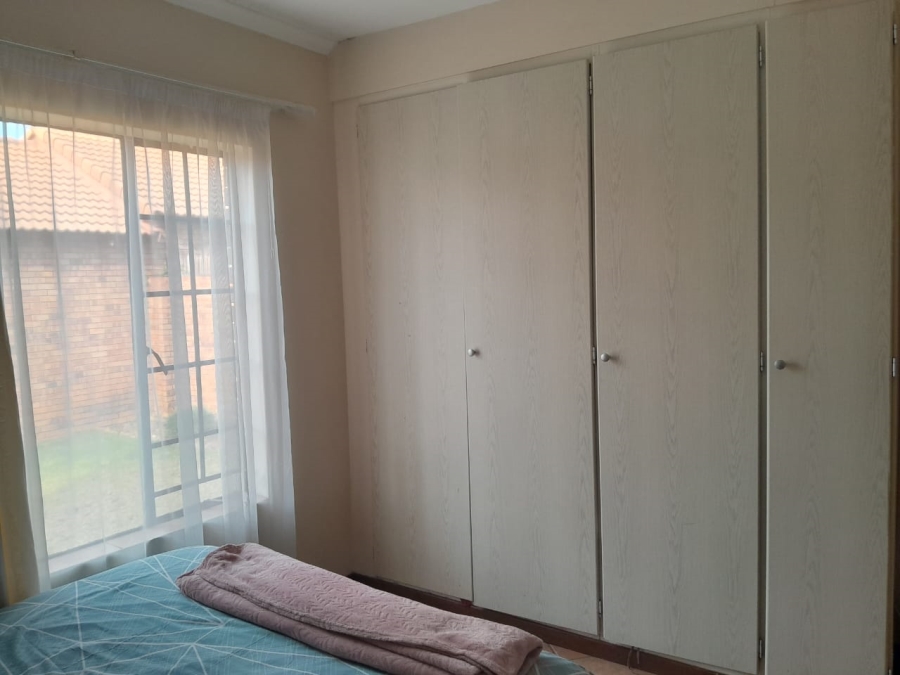 2 Bedroom Property for Sale in Mooikloof Ridge Gauteng