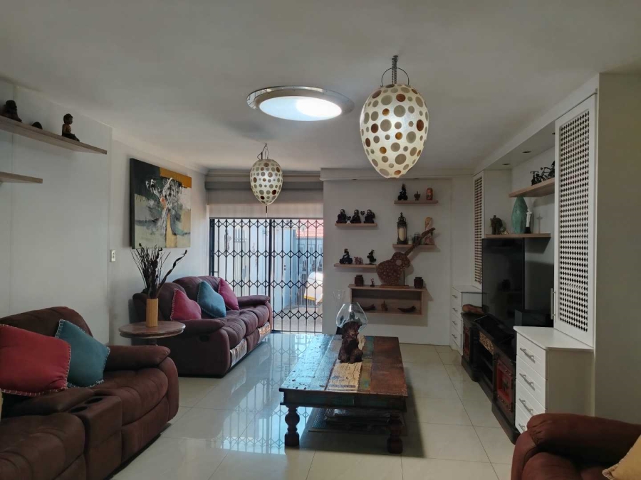 3 Bedroom Property for Sale in Birchleigh Gauteng