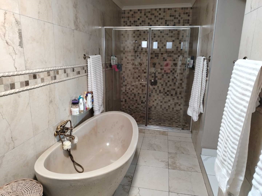 3 Bedroom Property for Sale in Birchleigh Gauteng