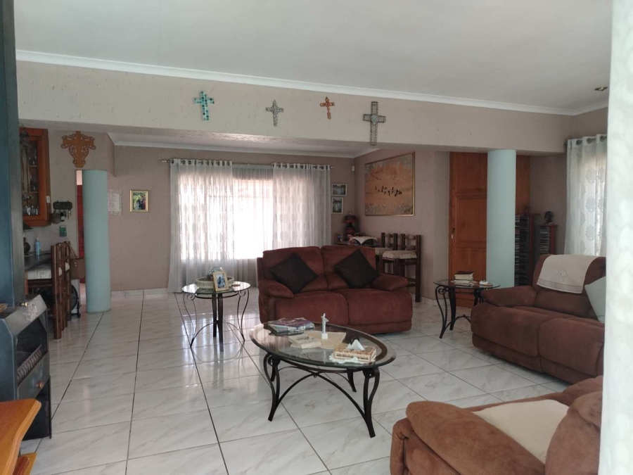 3 Bedroom Property for Sale in Birchleigh Gauteng