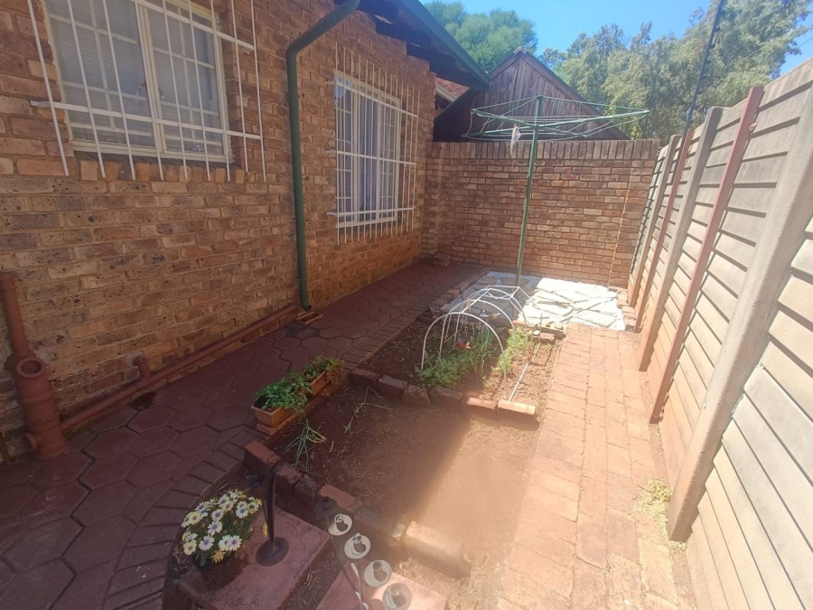 2 Bedroom Property for Sale in Clubview Gauteng