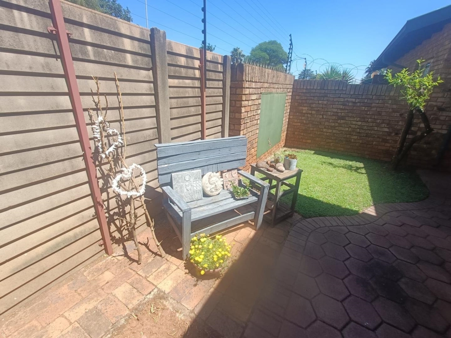 2 Bedroom Property for Sale in Clubview Gauteng