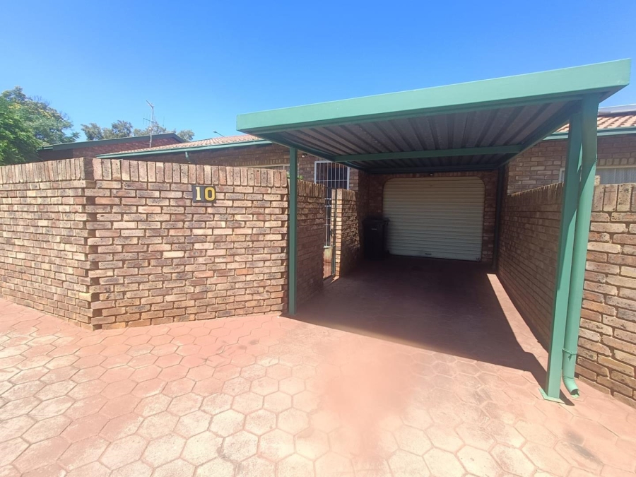 2 Bedroom Property for Sale in Clubview Gauteng