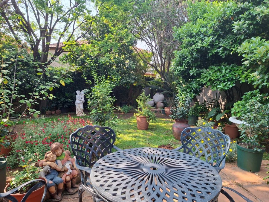 To Let 3 Bedroom Property for Rent in Silverwoods Country Estate Gauteng
