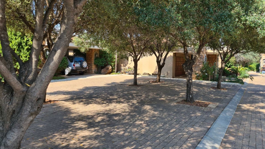 To Let 3 Bedroom Property for Rent in Silverwoods Country Estate Gauteng