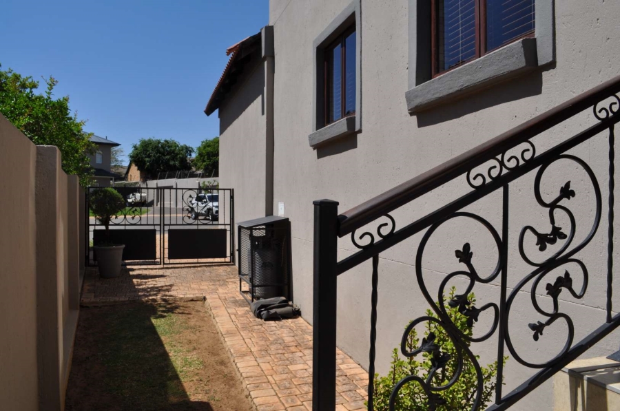 3 Bedroom Property for Sale in Olympus Gauteng
