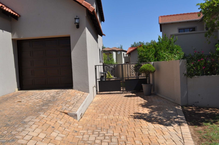 3 Bedroom Property for Sale in Olympus Gauteng