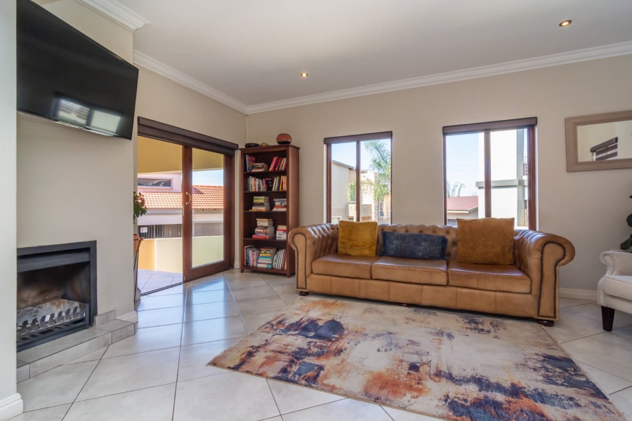 To Let 4 Bedroom Property for Rent in Homes Haven Gauteng