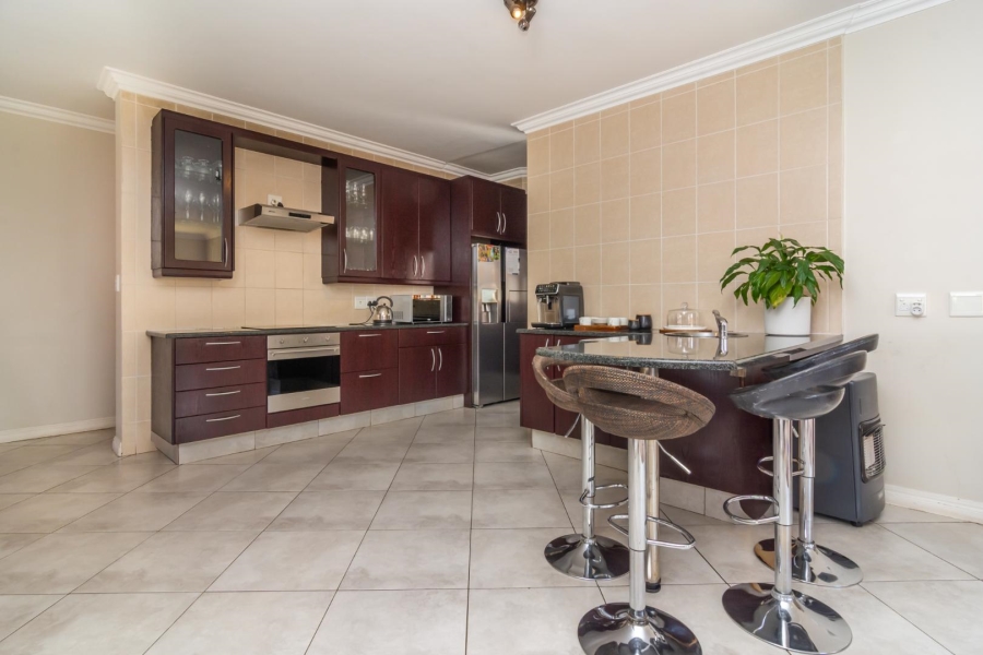 To Let 4 Bedroom Property for Rent in Homes Haven Gauteng