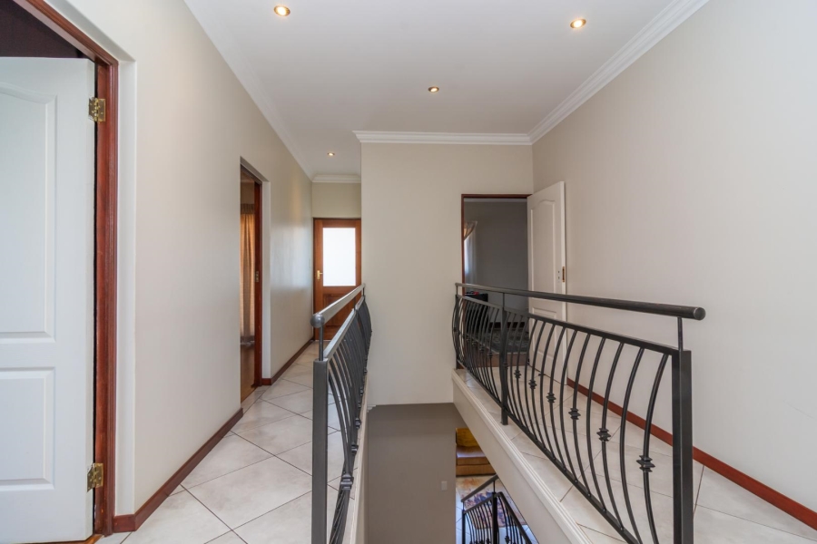 To Let 4 Bedroom Property for Rent in Homes Haven Gauteng