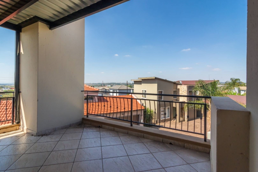 To Let 4 Bedroom Property for Rent in Homes Haven Gauteng