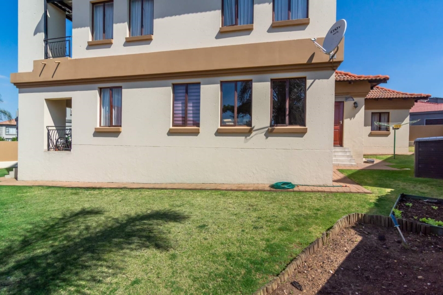 To Let 4 Bedroom Property for Rent in Homes Haven Gauteng