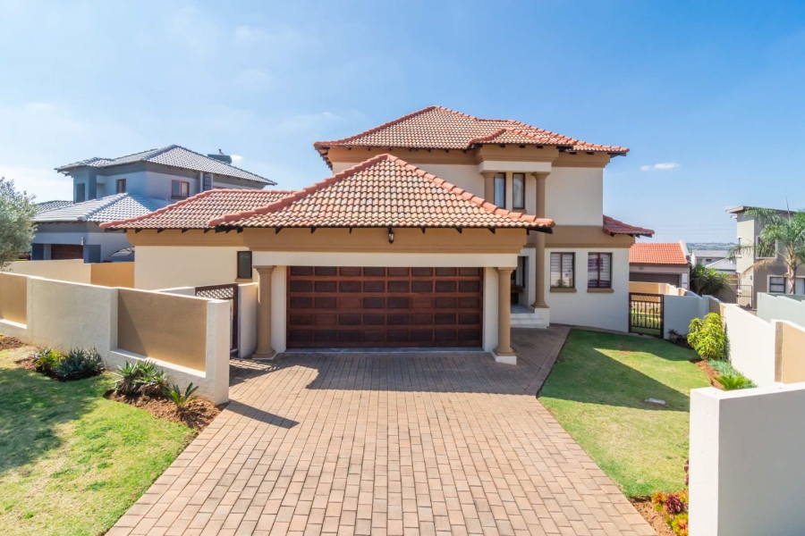 To Let 4 Bedroom Property for Rent in Homes Haven Gauteng