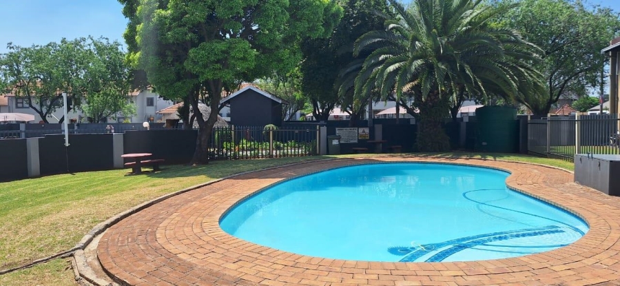 3 Bedroom Property for Sale in Verwoerdpark Gauteng