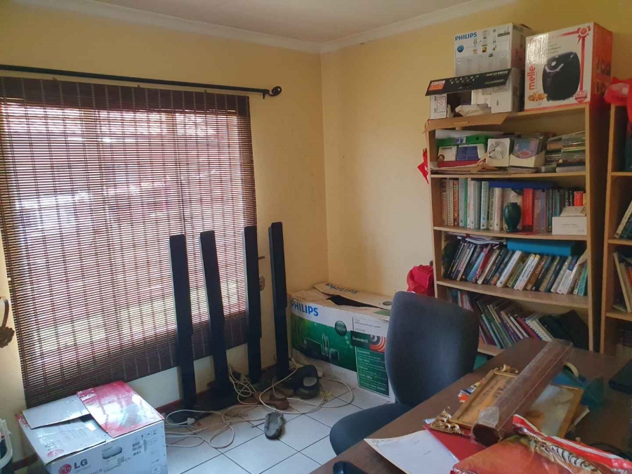 4 Bedroom Property for Sale in Ridgeway Gauteng