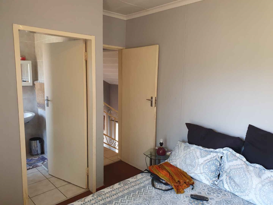 4 Bedroom Property for Sale in Ridgeway Gauteng