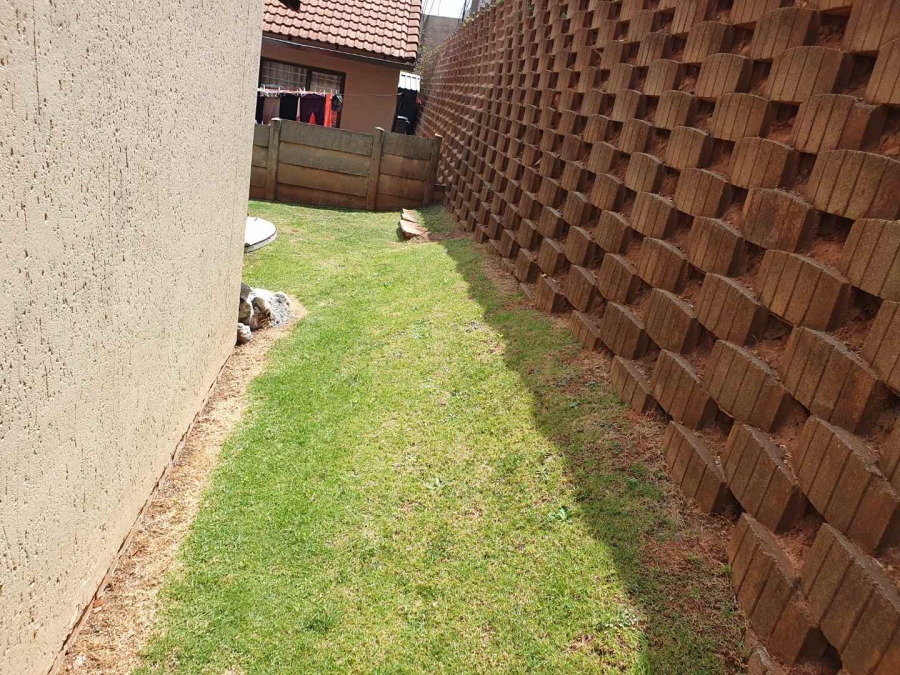 4 Bedroom Property for Sale in Ridgeway Gauteng