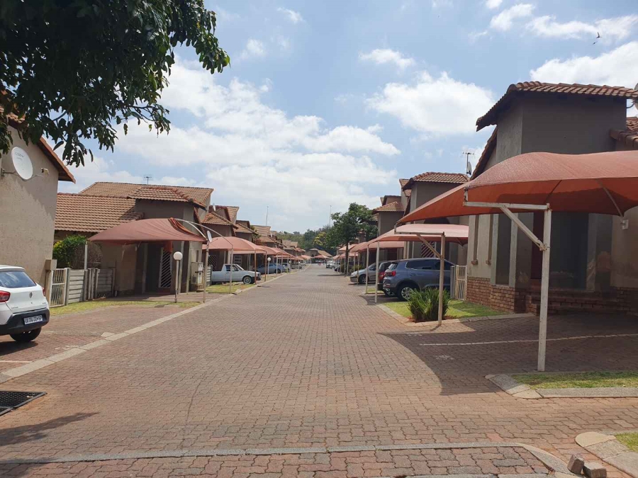 4 Bedroom Property for Sale in Ridgeway Gauteng