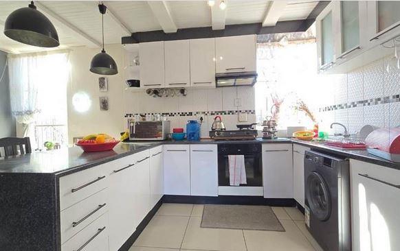 2 Bedroom Property for Sale in Linmeyer Gauteng