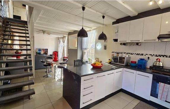 2 Bedroom Property for Sale in Linmeyer Gauteng