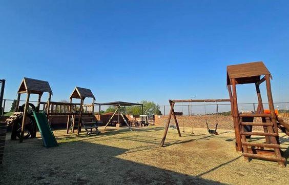 2 Bedroom Property for Sale in Linmeyer Gauteng