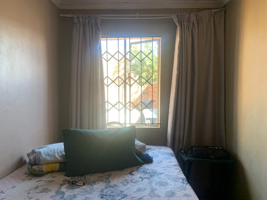 2 Bedroom Property for Sale in Lufhereng Gauteng