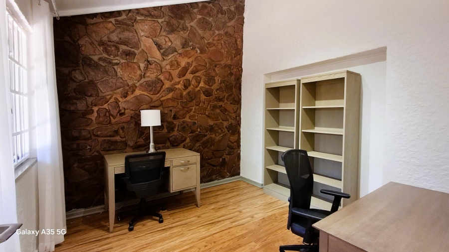 4 Bedroom Property for Sale in Ashlea Gardens Gauteng