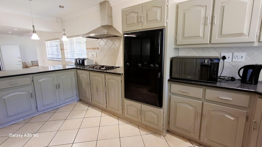 4 Bedroom Property for Sale in Ashlea Gardens Gauteng