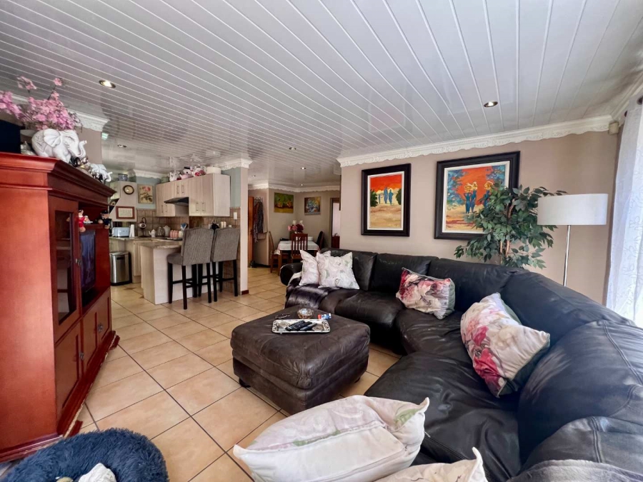 2 Bedroom Property for Sale in Radiokop Gauteng
