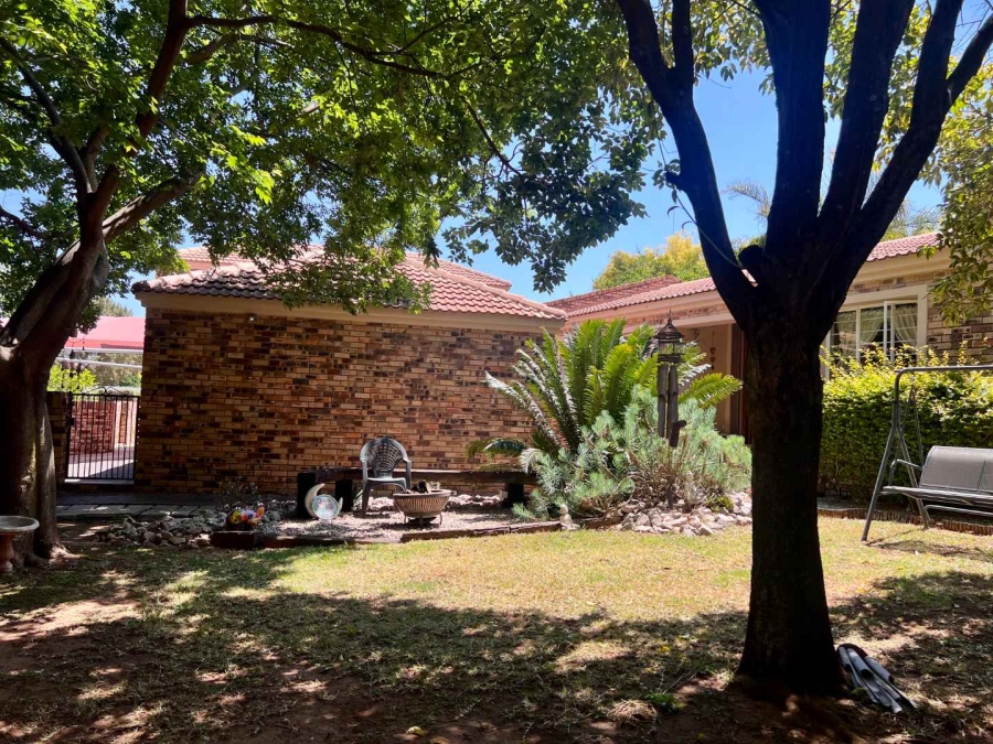 2 Bedroom Property for Sale in Radiokop Gauteng