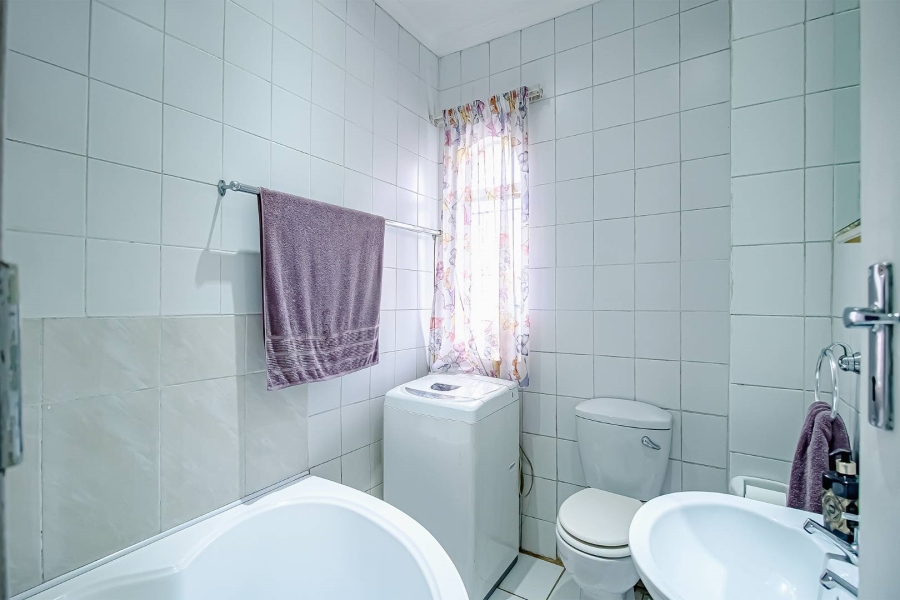 2 Bedroom Property for Sale in Rietfontein Gauteng