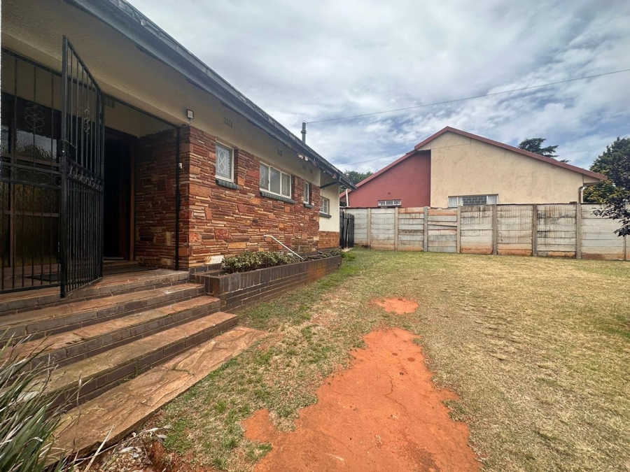 To Let 3 Bedroom Property for Rent in Florida Park Gauteng