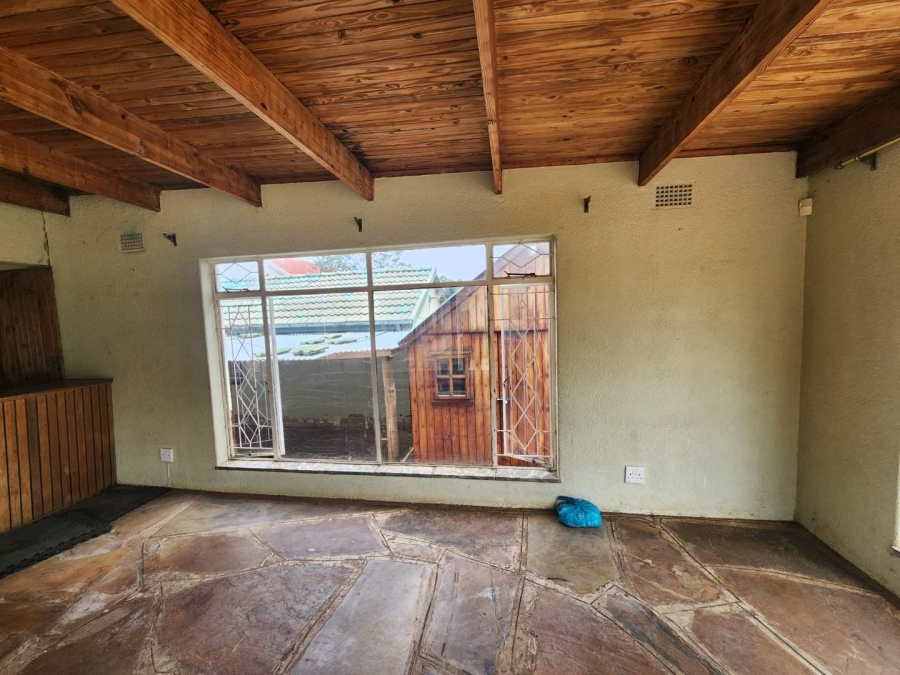 To Let 3 Bedroom Property for Rent in Florida Park Gauteng
