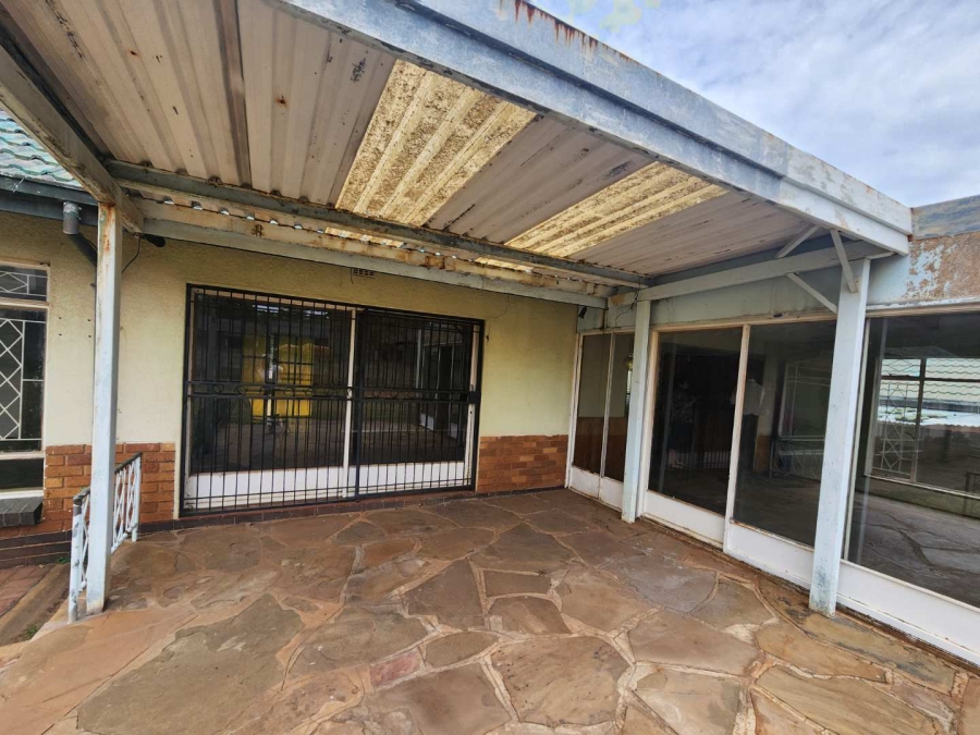 To Let 3 Bedroom Property for Rent in Florida Park Gauteng