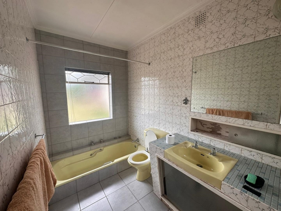 To Let 3 Bedroom Property for Rent in Florida Park Gauteng