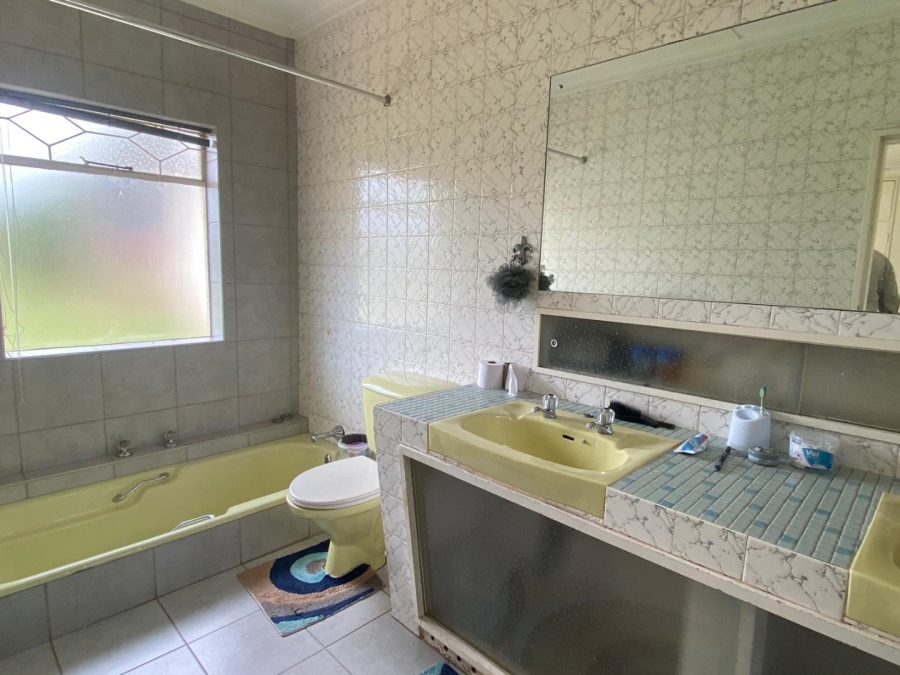 To Let 3 Bedroom Property for Rent in Florida Park Gauteng