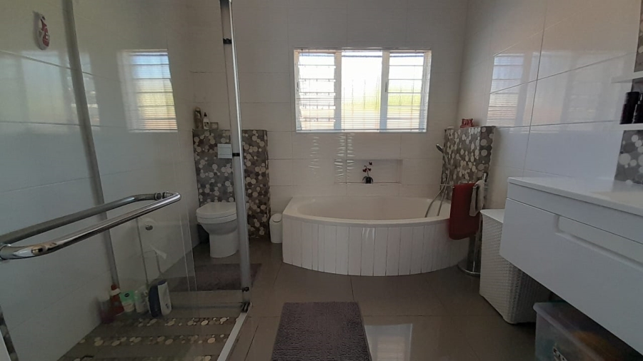 4 Bedroom Property for Sale in Norkem Park Gauteng