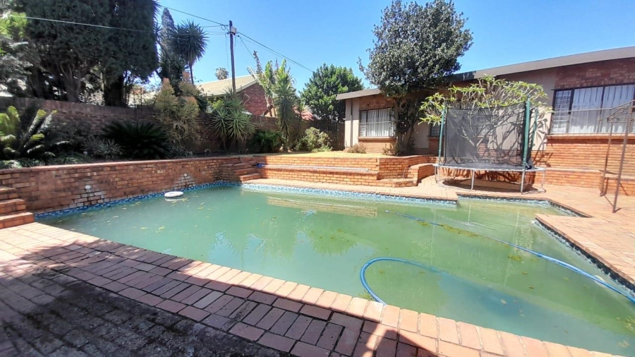 4 Bedroom Property for Sale in Norkem Park Gauteng