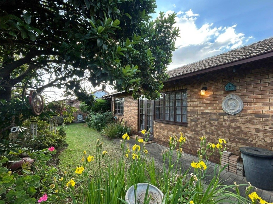 3 Bedroom Property for Sale in Goedeburg Gauteng