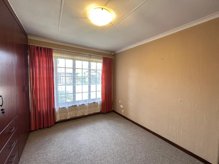 3 Bedroom Property for Sale in Goedeburg Gauteng
