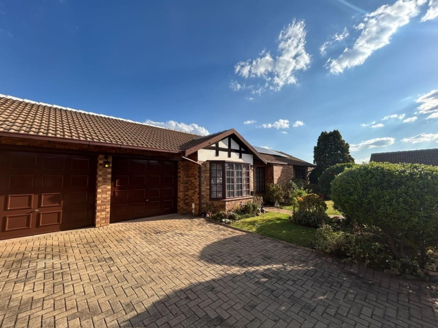 3 Bedroom Property for Sale in Goedeburg Gauteng