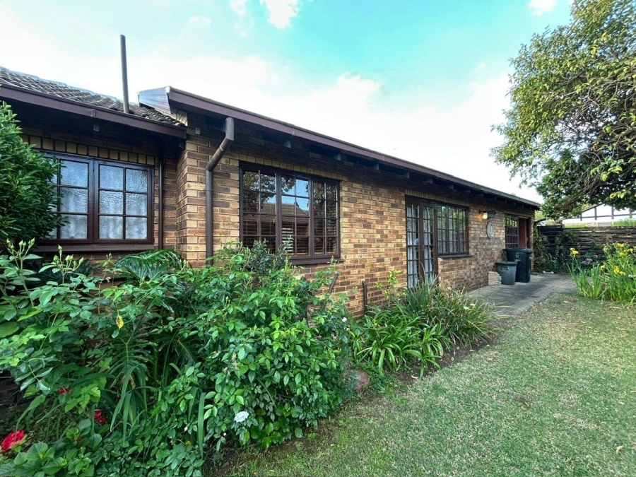3 Bedroom Property for Sale in Goedeburg Gauteng