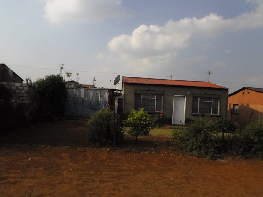 4 Bedroom Property for Sale in Katlehong Gauteng