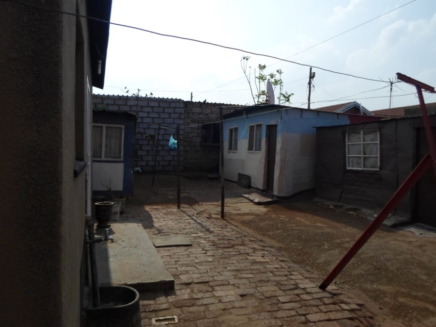 4 Bedroom Property for Sale in Katlehong Gauteng